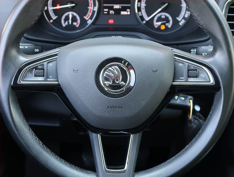 Škoda Karoq (2020) 1.5 TSI - fotka 15 z 18