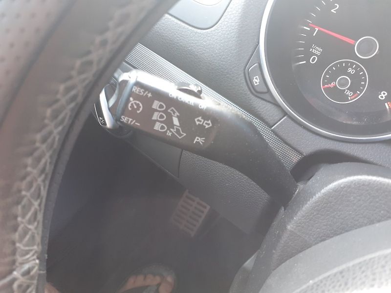 Volkswagen Golf (2011) VI 1.2 TSi - fotka 11 z 41
