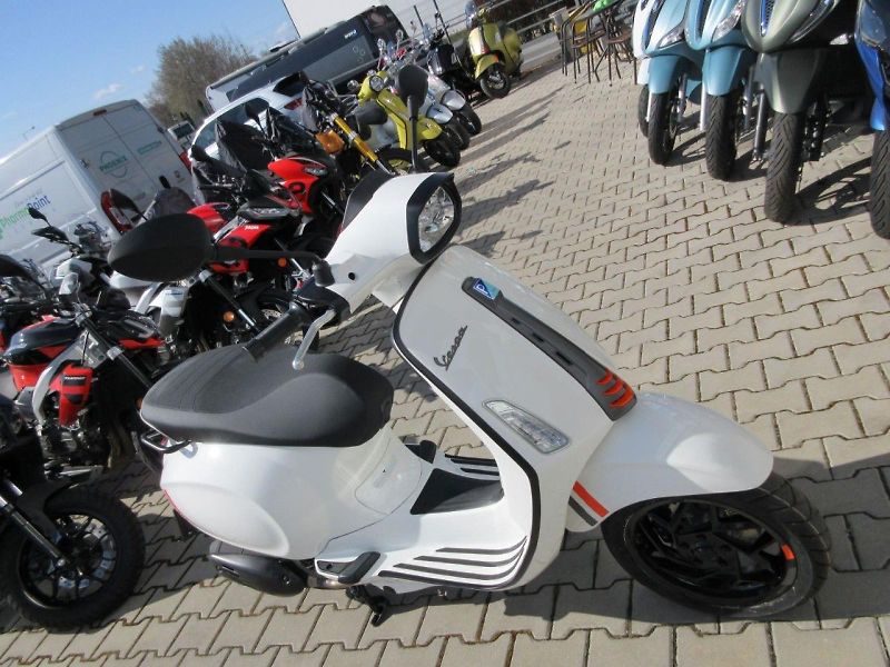 Vespa (2026) Sprint 125 S e5+ - fotka 3 z 10