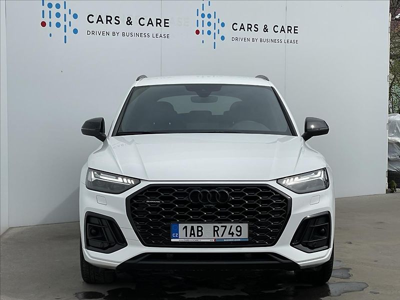 Audi Q5 2,0 TDI quattro S line  Sportb - fotka 21 z 23