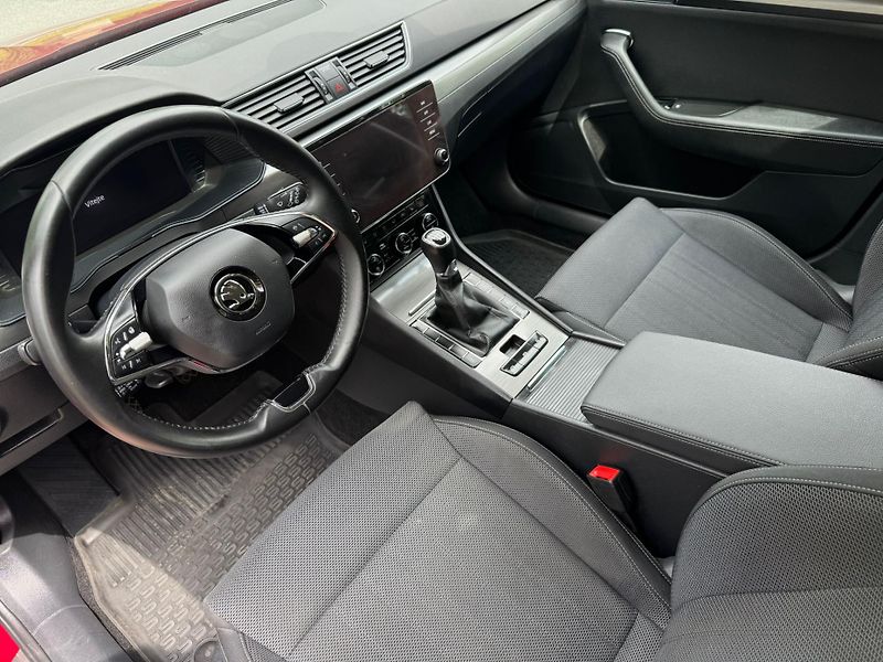 Škoda Superb 2.0TDi F.LED, KAMERA, EL.TAŽNÉ - fotka 14 z 26