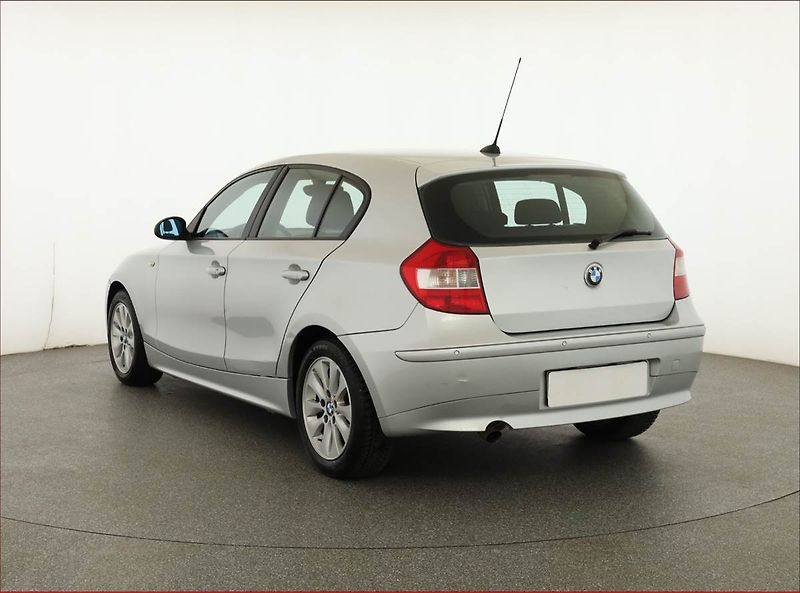 BMW Řada 1 (2006) 118d, Serv.kniha, nová STK - fotka 4 z 15