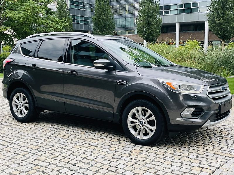Ford Kuga 2.0TDCi MAN FACELIFT SERVISKA - fotka 10 z 45