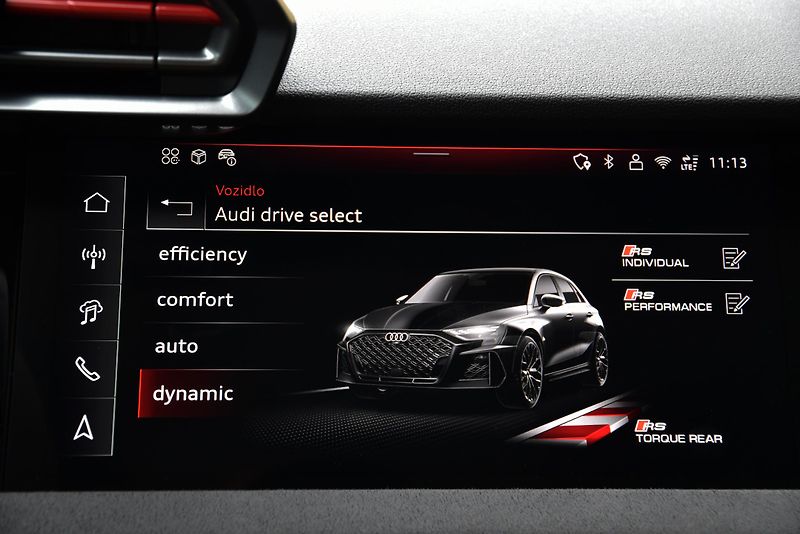 Audi RS 3 2.5 TFSi 294 kW /// REZERVACE  - fotka 32 z 51