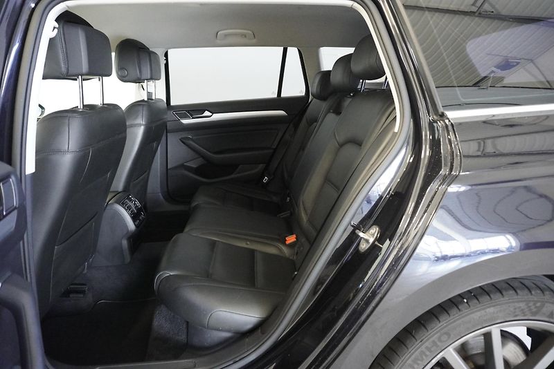 Volkswagen Passat 2.0TDi HIGHLINE DSG - fotka 15 z 42