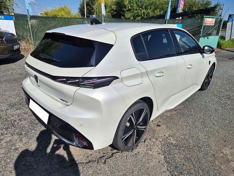 Peugeot 308 GT Hybrid 225 e-EAT8, CZ, 1. m - fotka 5 z 25