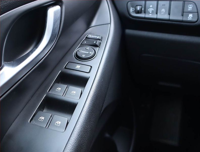 Hyundai i30 (2021) 1.5 DPI, Serv.kniha, Tempomat - fotka 16 z 16