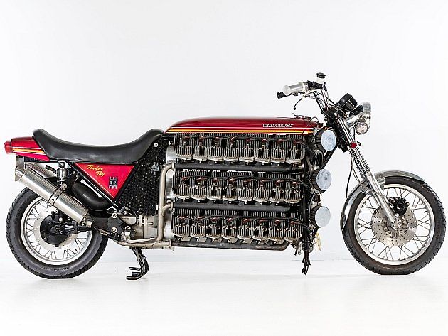 Kawasaki Tinker Toy se 48válcovým motorem, který postavil Simon Whitelock., zdroj: Bonhams