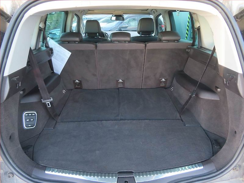 Renault Espace (2015) 1.6 dCi, Automat, 7 míst, Navi - fotka 14 z 29