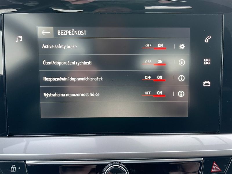 Opel Mokka (2022) 1.2T 96kW ČR! Kamera! - fotka 28 z 33