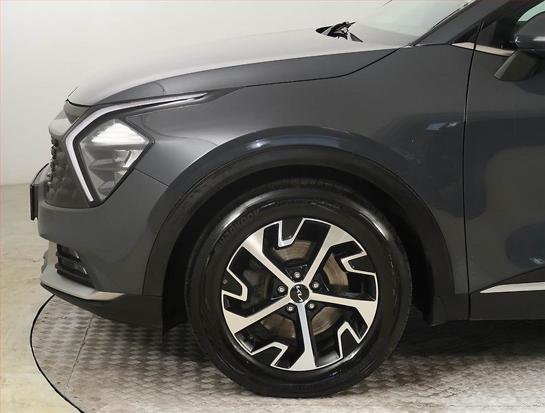 Kia Sportage (2022) 1.6 T-GDI - fotka 15 z 23