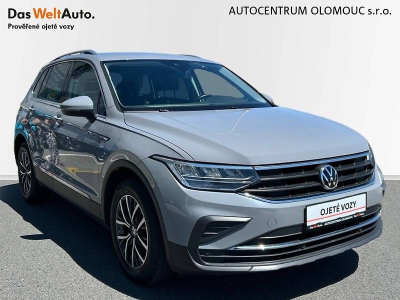 Volkswagen Tiguan (2020) 1.5 TSI Life - fotka 30 z 31