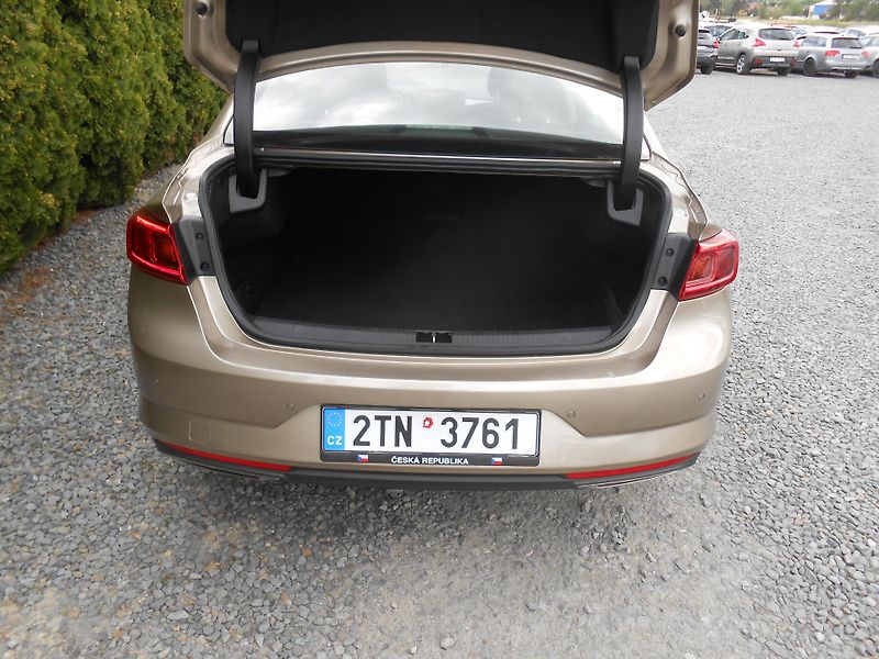 Renault Talisman 1.5DCi, NAVI, LED!! - fotka 19 z 34