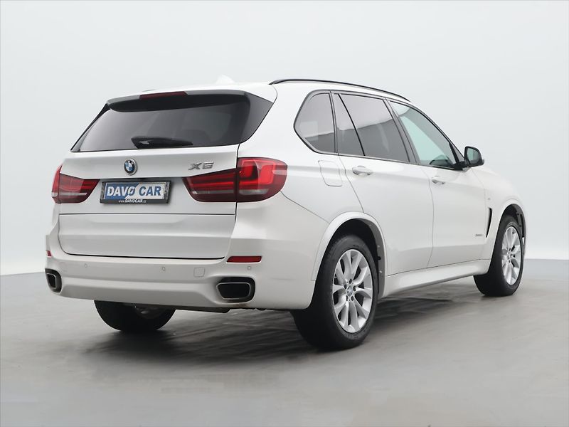 BMW X5 3,0 30d 190 kW CZ DPH xDrive - fotka 7 z 41