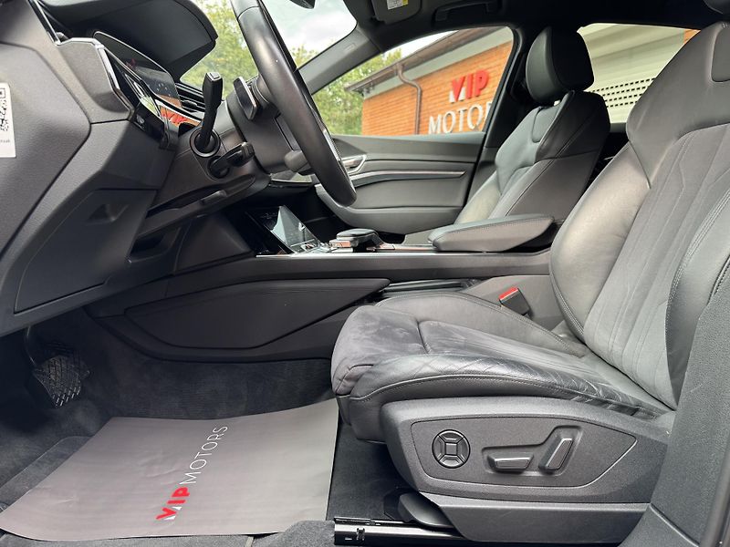 Audi e-tron E-TRON-300KW-SPORTBACK-R21 - fotka 14 z 34
