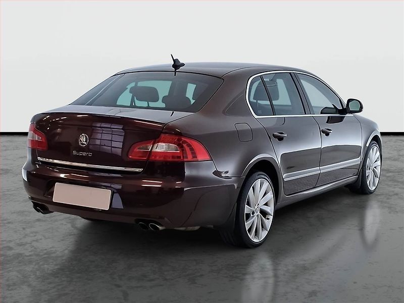 Škoda Superb (2009) 3.6 FSI V6, 4X4, Automat - fotka 5 z 23