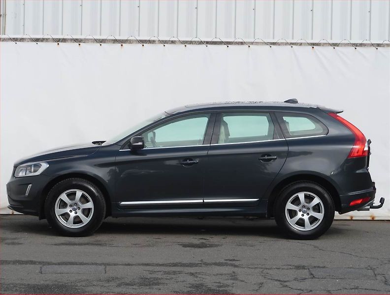 Volvo XC60 (2016) D3, Serv.kniha, Kůže, Navi - fotka 3 z 23