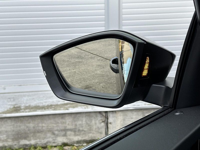 Škoda Kamiq 1.5TSi DSG 150PS LED V.Cockpit - fotka 7 z 28