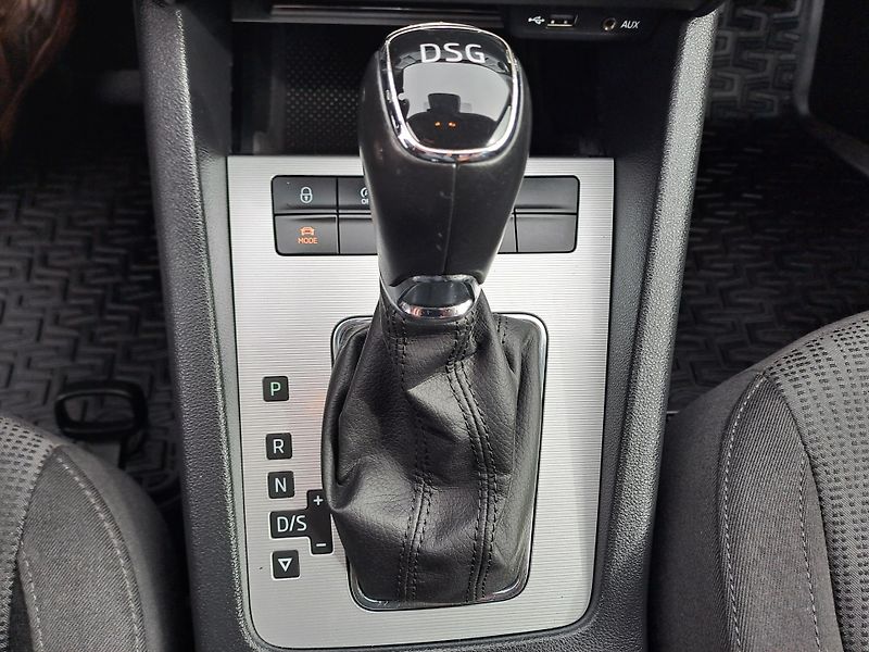 Škoda Octavia (2014) 1.6 TDi DSG PĚKNÝ STAV - fotka 27 z 33