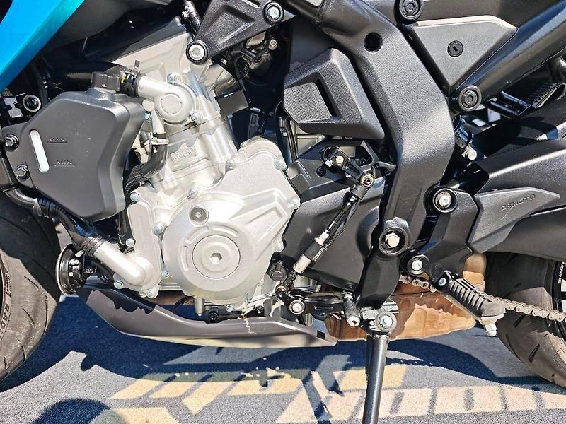 CFMOTO (2025) 675 NK - fotka 15 z 20