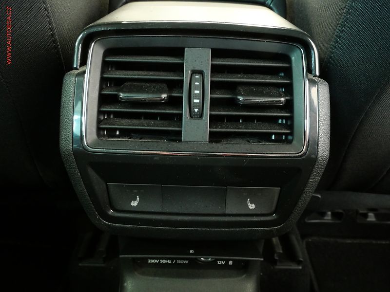 Škoda Karoq (2019) 1.5 TSi, Style, DSG, LED - fotka 21 z 24