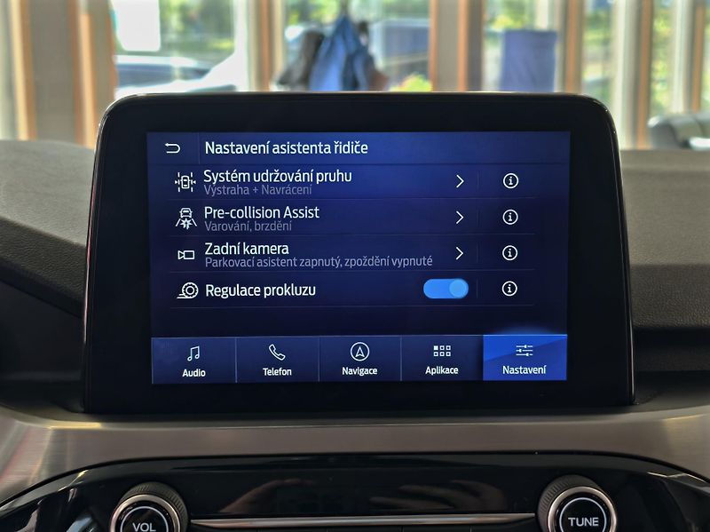 Ford Kuga 1.5 EcoBlue A/T TITANIUM X DPH - fotka 16 z 23