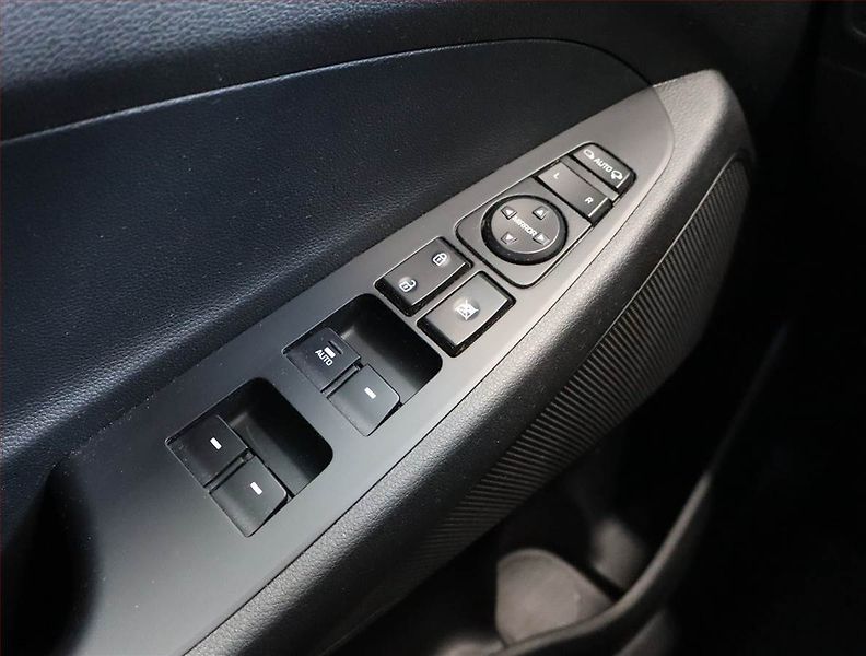 Hyundai Tucson (2018) Style 2.0 CRDi, 4X4, Automat - fotka 17 z 20