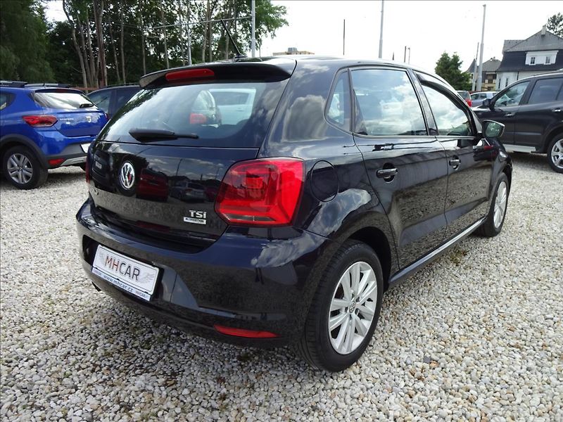 Volkswagen Polo 1,2 TSI 66kW - fotka 8 z 52