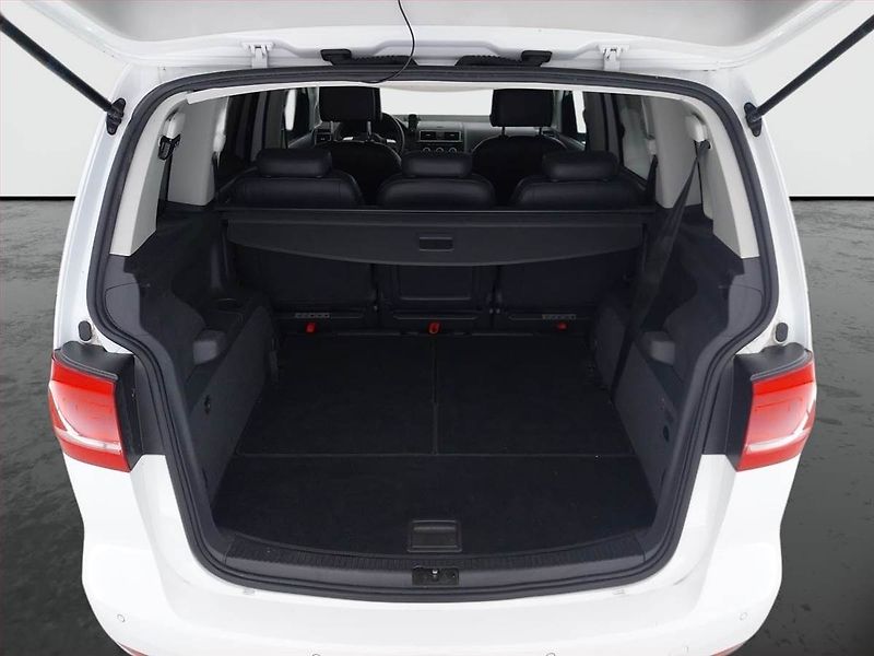 Volkswagen Touran (2014) Comfortline 2.0 TDI, 7 míst - fotka 14 z 19