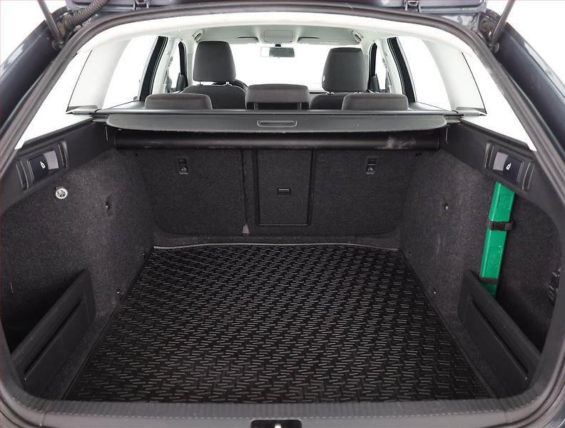 Škoda Octavia (2020) Ambition 1.6 TDI, Tempomat - fotka 14 z 14