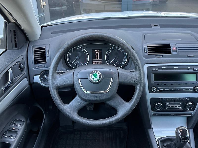 Škoda Octavia Ambition - fotka 18 z 22