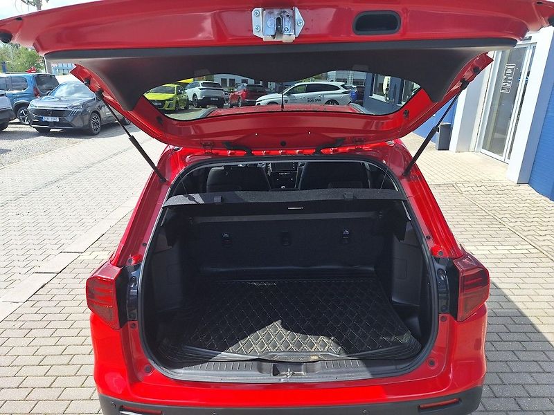 Suzuki Vitara (2019) ELEGANCE 1,4 BoosterJet 140k M - fotka 9 z 19