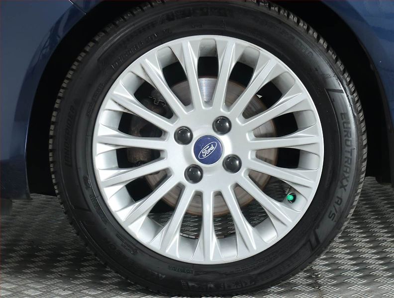 Ford B-MAX (2013) Trend 1.6 TDCi, nová STK - fotka 14 z 18