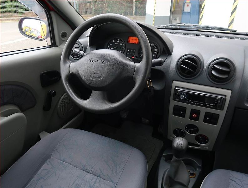 Dacia Logan (2005) 1.4, po STK, Tažné, v provozu - fotka 7 z 13