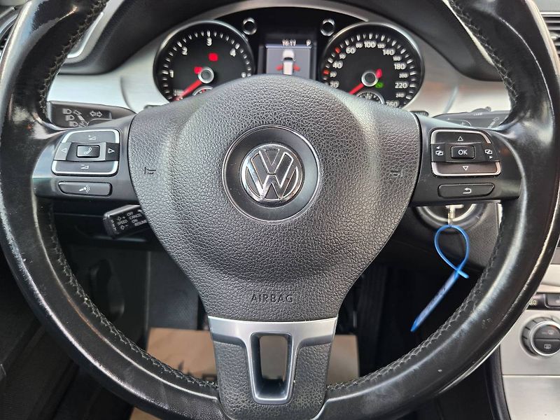 Volkswagen Passat (2014) 2.0 TDI DSG - fotka 12 z 45