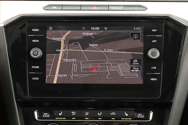 Volkswagen Passat (2019) 2.0 TDI, Automat, Kůže, Navi - fotka 17 z 20