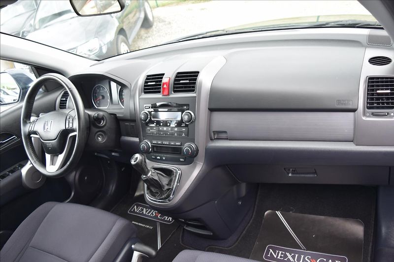 Honda CR-V 2,2 d 103KW TAŽNÉ 4X4 2XKOLA - fotka 21 z 50