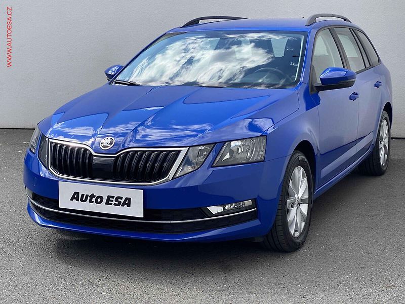 Škoda Octavia (2019) 1.6 TDi, Style, TZ, park - fotka 3 z 18