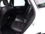 Volvo XC60 2,0 B4 Drive-E MomentumPro AWD - náhled 14