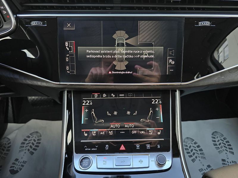 Audi Q7 MATRIX KŮŽE WEBASTO B&O - fotka 26 z 61