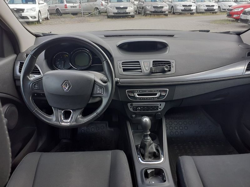 Renault Mégane (2015) KOMBI 1.5 Dci ČR - fotka 7 z 33