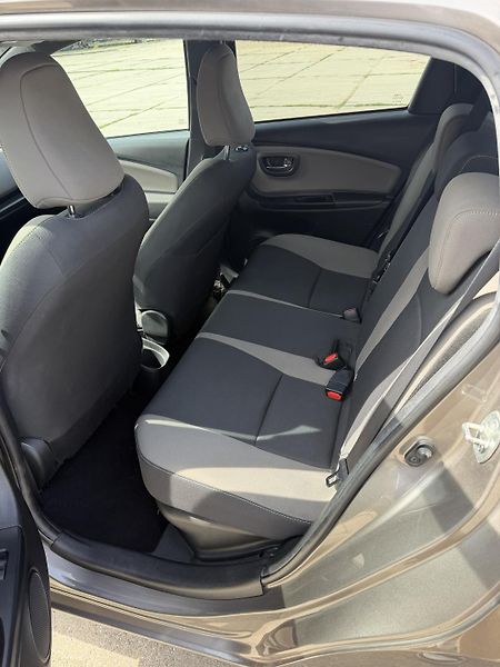Toyota Yaris (2019) 1.5 Hybrid Select - fotka 10 z 16