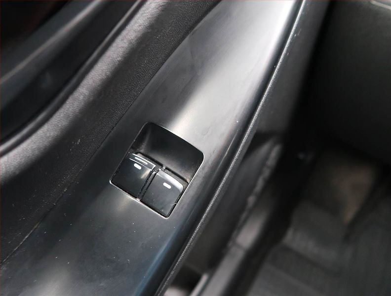 Hyundai ix20 (2015) 1.4 CRDi, nová STK - fotka 14 z 14