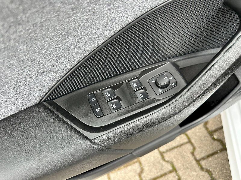 Škoda Octavia (2024) 1.5 TSI 110kW MHEV Top Selecti - fotka 8 z 26