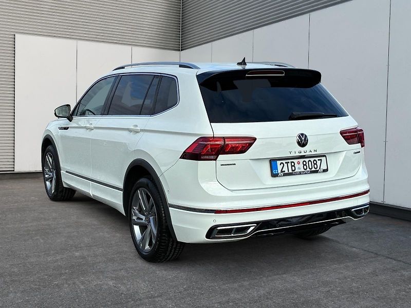 Volkswagen Tiguan (2022) R-LINE 2.0TSI 140kW 4x4 TAŽNÉ  - fotka 4 z 11