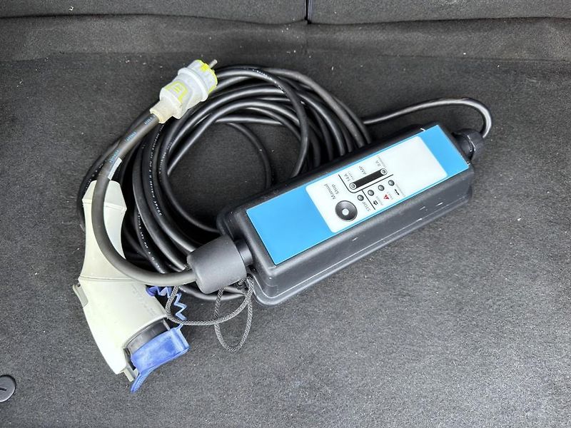 Peugeot iOn 49 kW servisní knížka - fotka 16 z 16