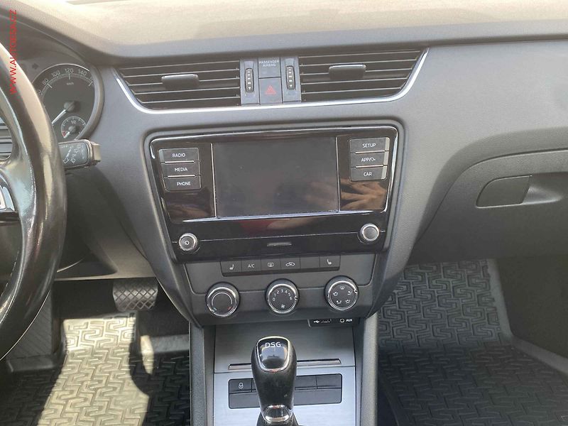 Škoda Octavia (2017) 1.0TSI, ČR, DSG, AC - fotka 12 z 16