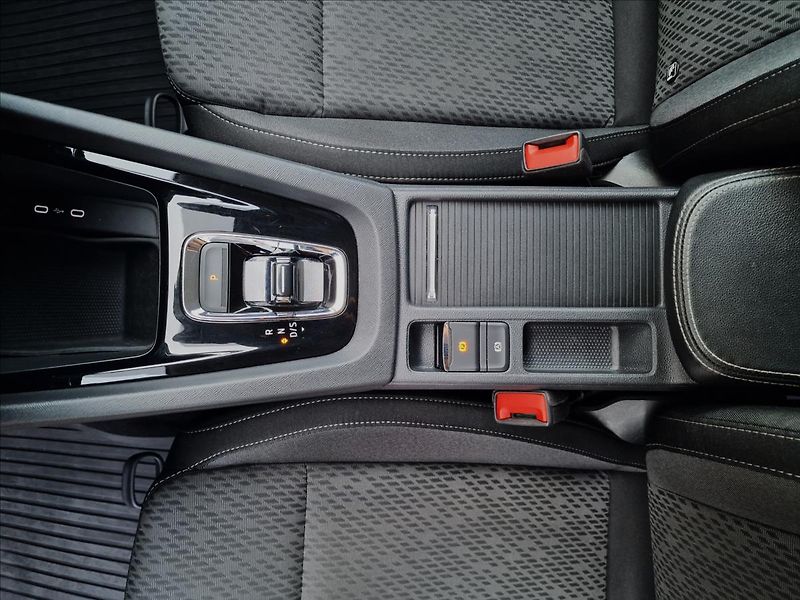 Škoda Octavia 2.0TDI 110kW DSG Style, 1.Maj - fotka 35 z 50
