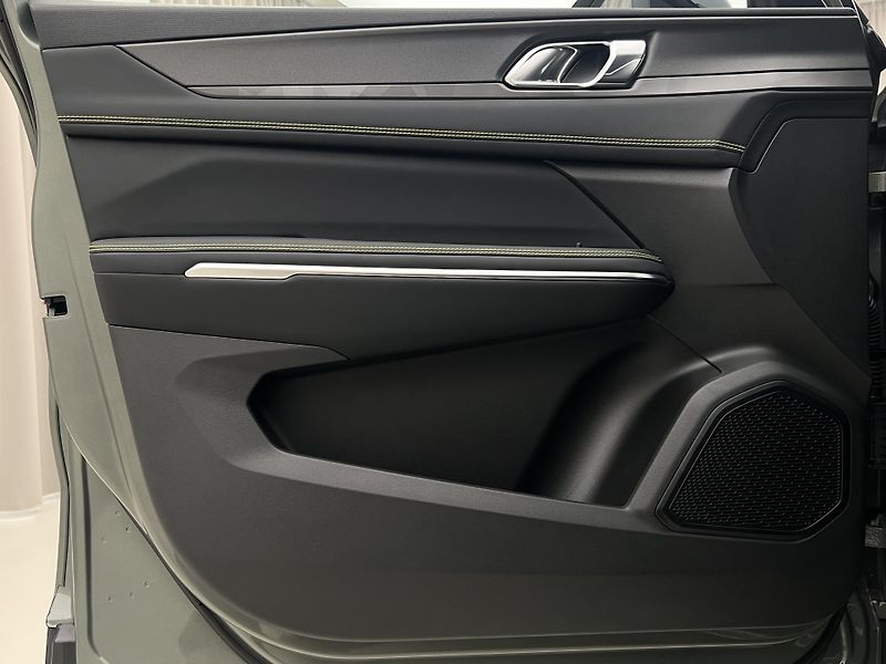 Lynk & Co 01 CORE PHEV AUT CZ 1.maj - fotka 7 z 48