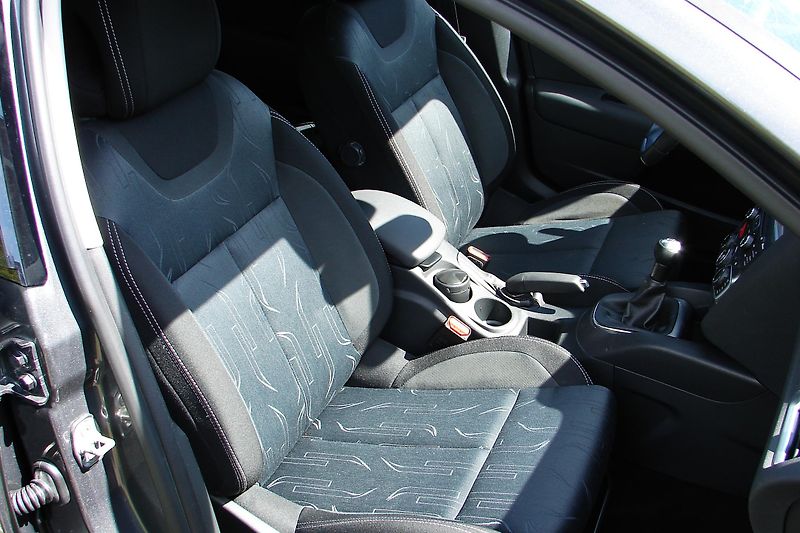 Citroën C4 II. 1.6 VTi 120PS NAVI-ZADÁN!  - fotka 11 z 34